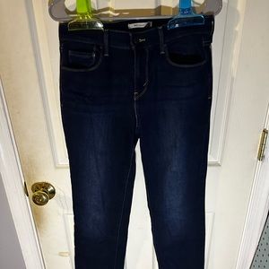 Levi 505 straight dark wash jeans size 6